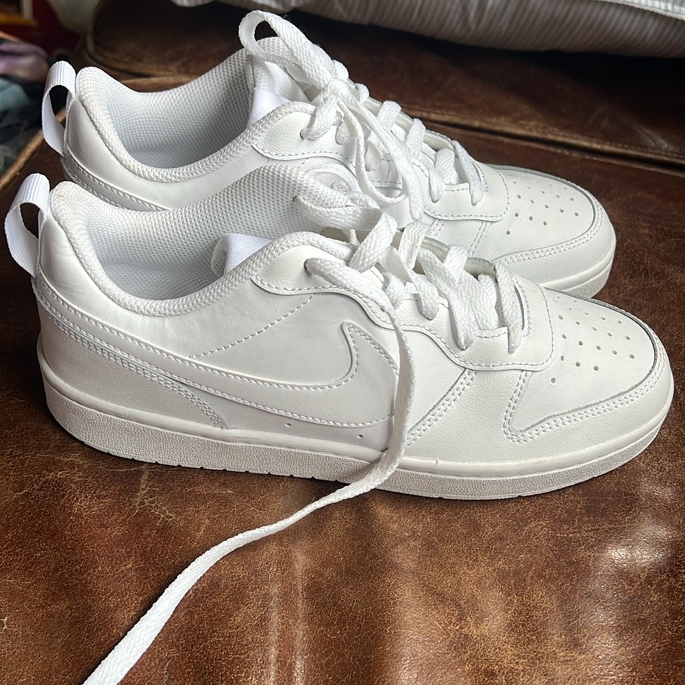 Nike shoes  NWOT